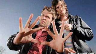 3OH!3-Punkbitch WITH LYRICS