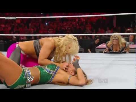 WWE Raw 10/17/11 - Eve vs. Natalya