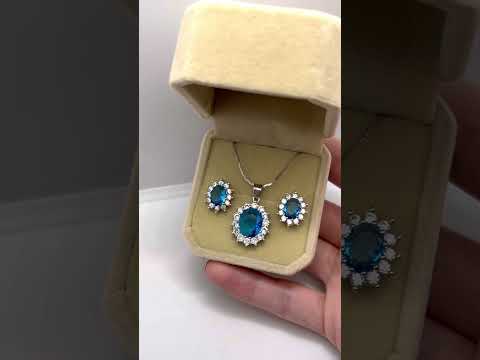 Подарок девушке набор "Голубой топаз" серьги и колье с цирконами в серебристой оправе в бархатной коробочке - фото 1 - id-p2456301841