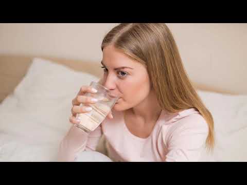 Konsumoni një gotë me ujë të vakët në mëngjes dhe para gjumit, e magjishme ajo që do ndodhë