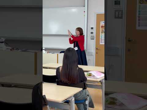 【保育学科】4月27日オープンキャンパス保育学科イベント報告①　～小寺先生と手遊び～