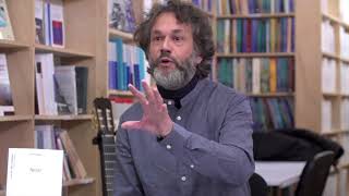 Lors de la soirée du 22 janvier, dédicace et lecture d'Alain Hoareau