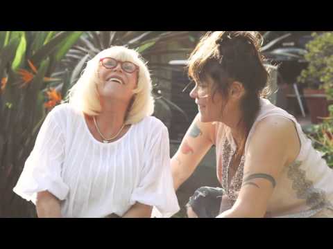 Miniatura de YouTube - Mama