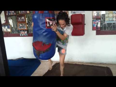 A Round of My Bare-Fisted Bagwork - Petchrungruang Muay Thai Pattaya