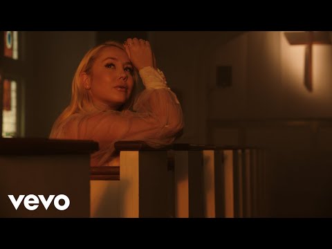 RaeLynn - Me About Me (Official Music Video)