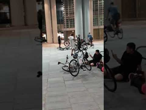 Caduta epica Critical Mass milano