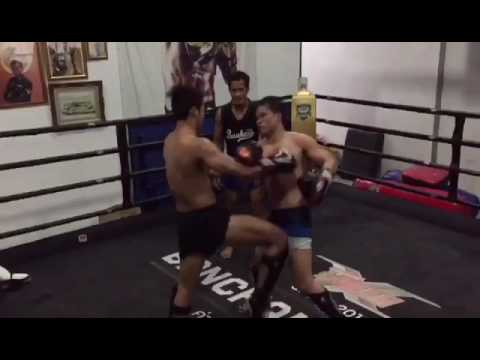 Superbon Banchamek and Petchtanong Banchamek during a sparring Session