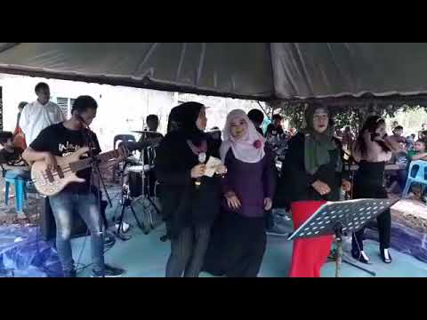 Wakuncar wewish band