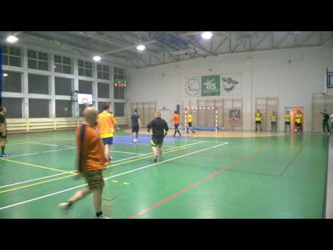 StrefaFutbolu.pl: Kartofliska - Przyjaciele Fryzjera