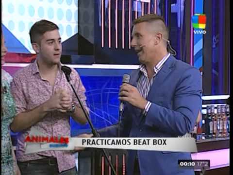 Gabriel Plastina, Damian Iglesias y Sony haciendo beatbox en Animales Sueltos