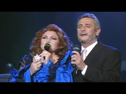 Rocío Jurado interpreta a dúo con Juan Pardo «Blanca Paloma» (1995)