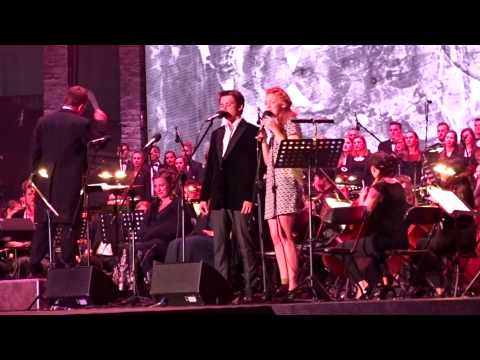 CZAS HONORU - KONCERT (9) PAULINA WALENDZIAK, KRZYSZTOF IWANECZKO