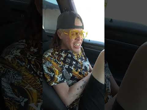 za yellow man about to drop Tai chi (Album)