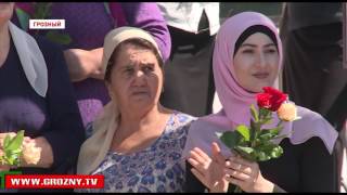 Торжества ко Дню чеченской женщины прошли по всей республике