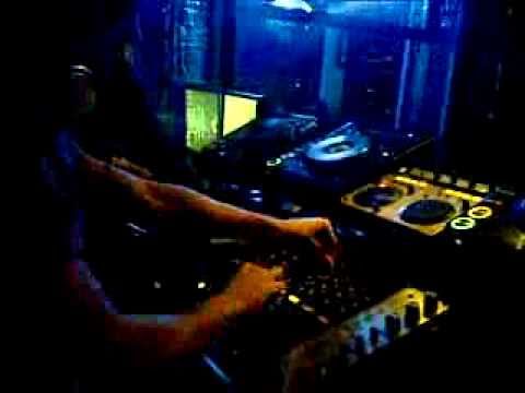 DJ Frechaut intro @ Bauhaus 01/05/10