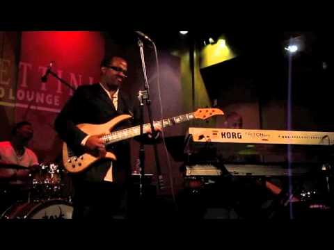 Darryl Williams bass solo, Spaghettini, September 23, 2011.m4v
