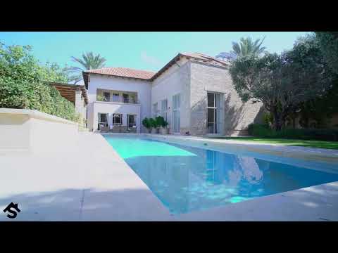 A private estate in Tuscan style