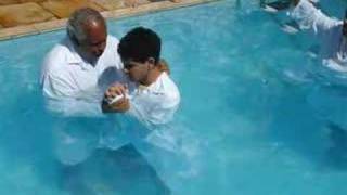 preview picture of video 'Batismo nas aguas - ADNA'