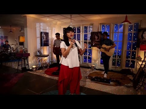 Yura Yunita - Cinta dan Rahasia (Live at Music Everywhere) **