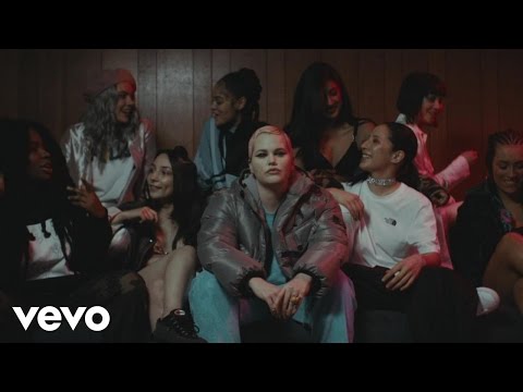 Etta Bond & Chris Loco - Kiss My Girlfriend