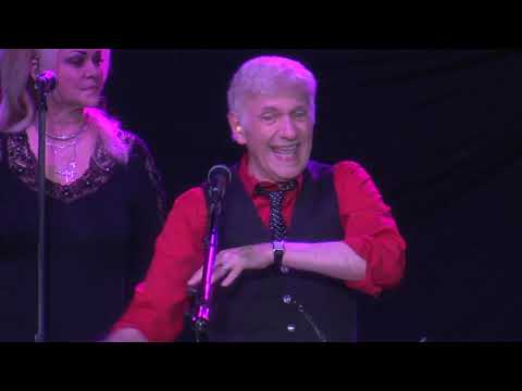 Dennis Deyoung of Styx Live from the greek theatre La