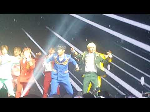 SEVENTEEN DIAMOND EDGE IN CHICAGO (ADORE U)