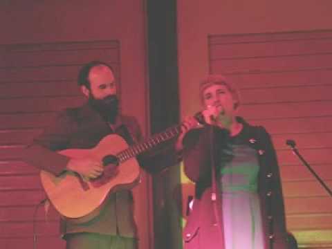 Sara Lov and Scott Mercado - Animals (Live @ Hana-bi Marina di Ravenna 03/May/09)