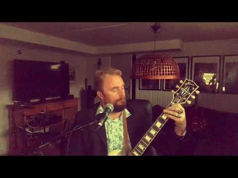 Micke Mojo Nilsson. ” 25 or 6 to 4” Chicago Cover.