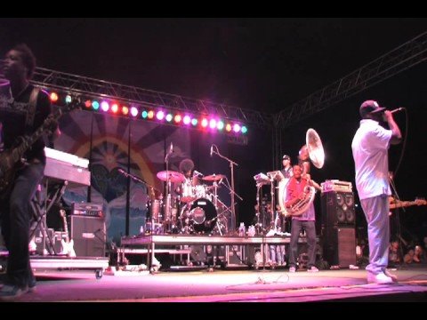 The Roots - Hot Music