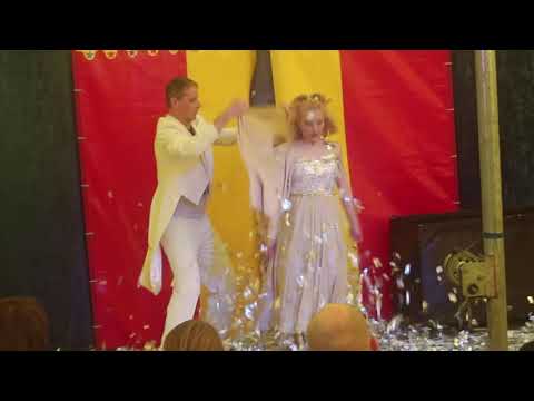 download lagu mp3 mp4 Circus Petite, download lagu Circus Petite gratis, unduh video klip Circus Petite