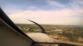 preview picture of video 'PA28 Landing At Bembridge, Isle Of Wight'