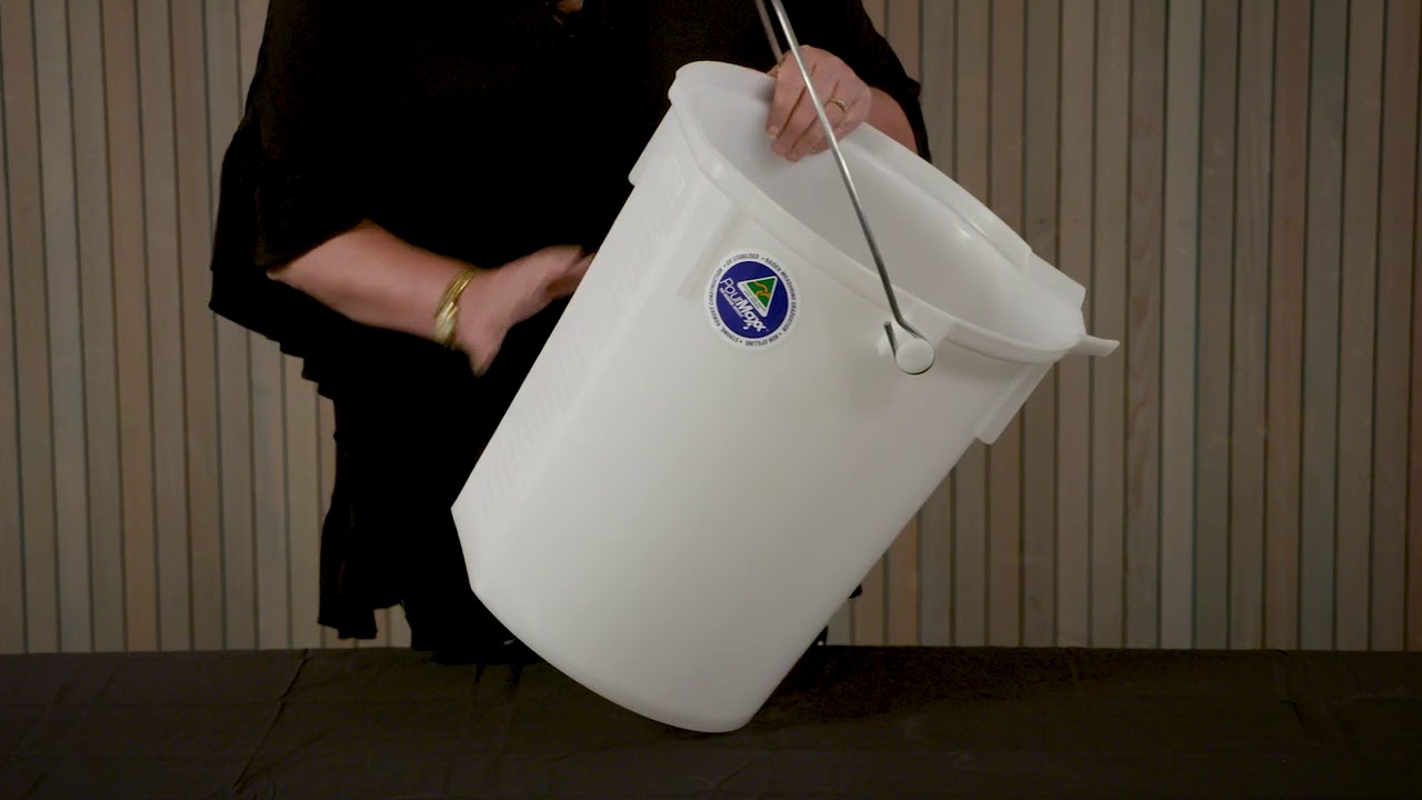 25L Pouring Bucket - Plastic Measuring Bucket with Pourer Wholesale NZ