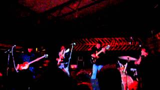 Deerhoof playing Hey I Can live at mohawk austin texas