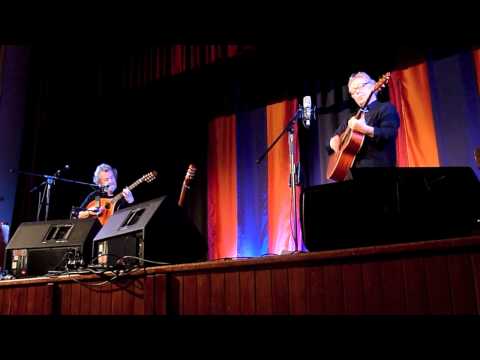 Andy Irvine with Paul Brady 'Băneasă's Green Glade/Mominsko Horo'
