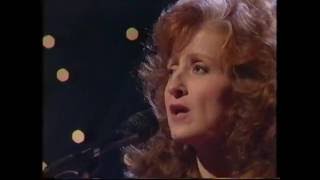 Bonnie Raitt - I Can't Make You Love Me - Terry Wogan Show BBC1 - 1993