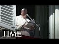 Pope Francis Apologizes For Slapping Woman's Hand | TIME