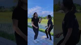 Download lagu GOYANG TIKTOK BENANG BIRU mp3 Download lagu GOYANG TIKTOK BENANG BIRU mp3