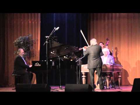 Tata Mirando Ensemble olv Djangela Mirando video 10van10