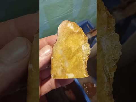 jaspe amarillo con vetas cuarzo