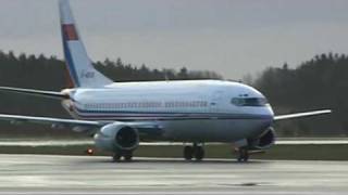 preview picture of video 'China Air Force B737 B-4019'