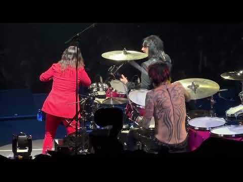 Taylor Hawkins Tribute Concert, Motley Crue, Derek Day & Dave Grohl, Live Wire at The Forum in LA