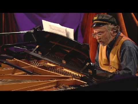 Manhattan Jazz Orchestra -  RAINDROPS KEEP FALLIN" ON MY HEAD