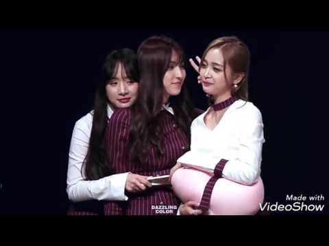 WJSN Skinship moment
