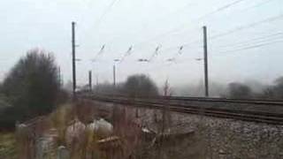 preview picture of video 'Class 319 and Meridian at East Hyde near Luton'
