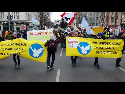 berlin – friedlicher spaziergang für freiheit, grundrechte & selbstbestimmung 02.04.2022