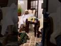 Rais Wa Zanzibar Akiwa Nyumbani Kwake Na Familia Yake
