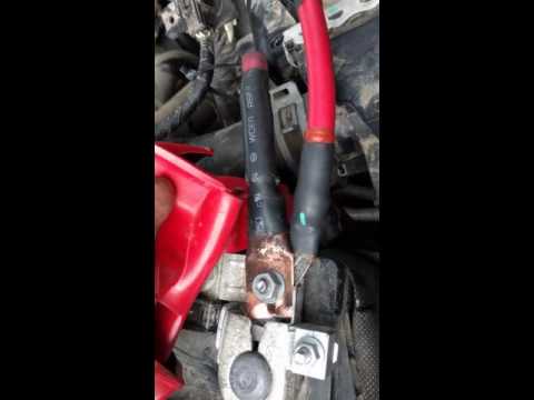 Wiring a winch on a receiver hitch for quick disconnect