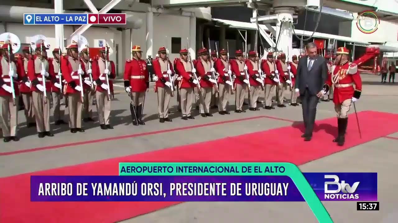 El presidente uruguayo Yamandú Orsi llega a Bolivia para la posesión de Rodrigo Paz