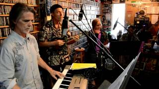 ANALOG GIRL - Hattie Craven LIVE at KPIG