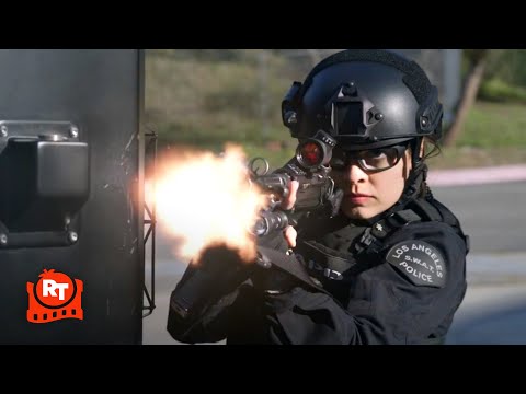 S.W.A.T. -  INSANE Federal Reserve Shootout (S2E18) (3/5) | Movieclips